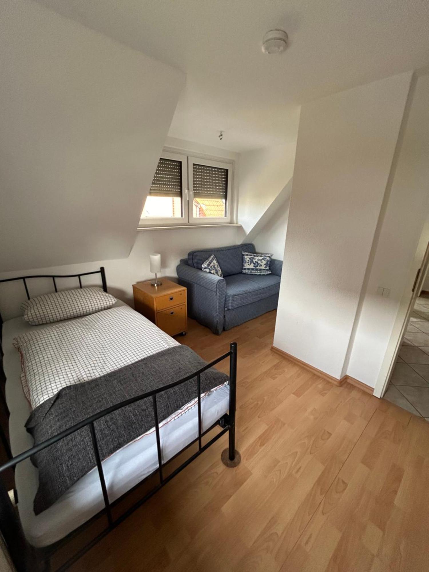 4 Zimmerwohnung Zentrale Lage Wendeburg Buitenkant foto